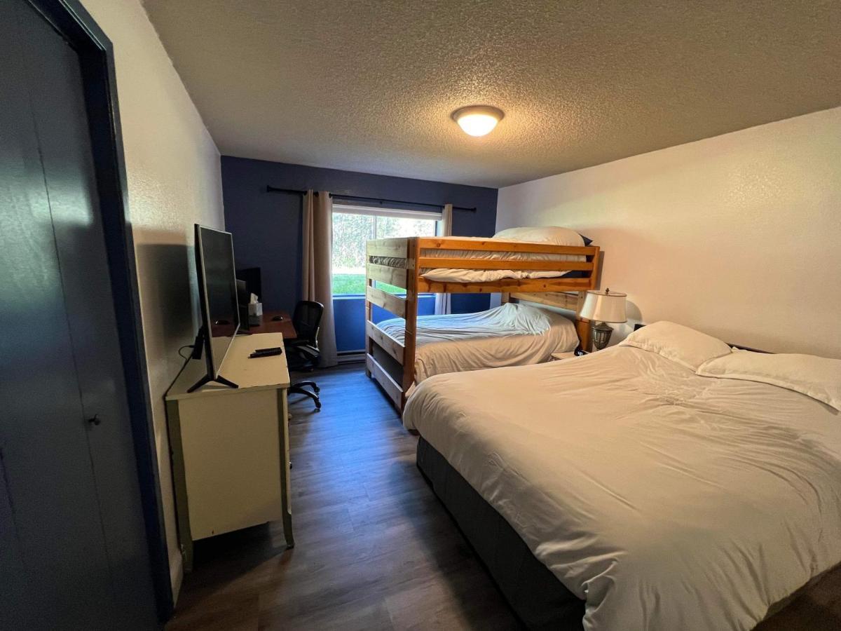 Rustic Girdwood Condo Luaran gambar