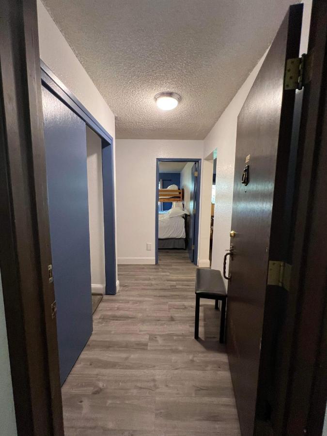 Rustic Girdwood Condo Luaran gambar